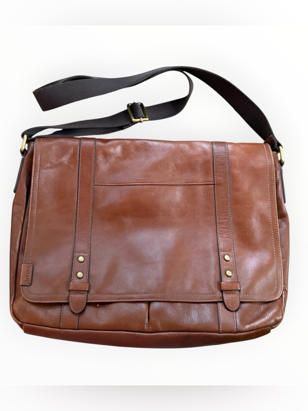 Fossil Travis Leather Messenger Bag in brown leather.